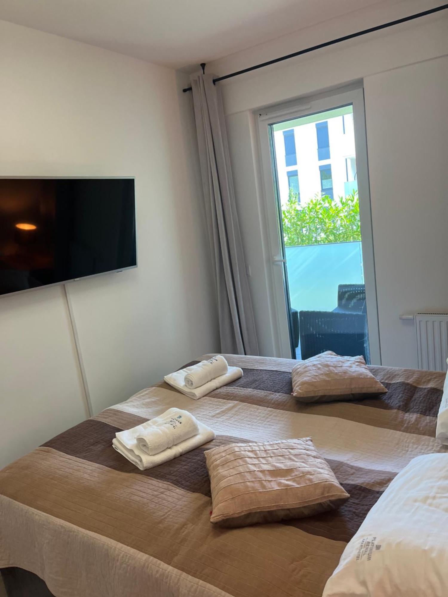 Baltic Vip Apartamenty Przy Plazy Szczecinska เรวัล ภายนอก รูปภาพ